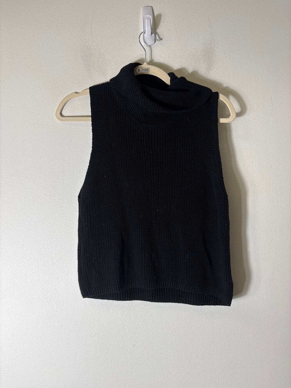 Le Lis Black Knit Turtleneck Sz L